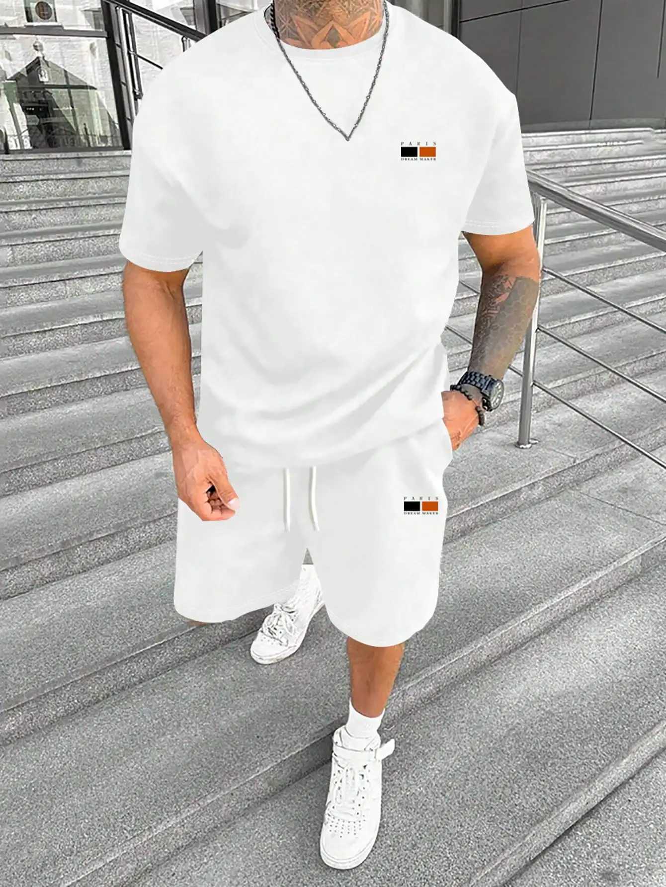 Mens contrasting round neck short sleeved T-shirt with graphic print and drawstring pocket shorts set summer casual set W240902