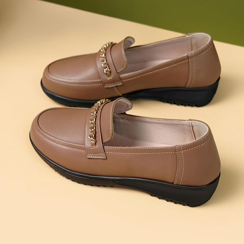 2025 NEW Mom AIYUQI Wedge Anti Slip New Spring Genuine Leather Ladies Slip on Large Size Middle aged Women s Shoes on