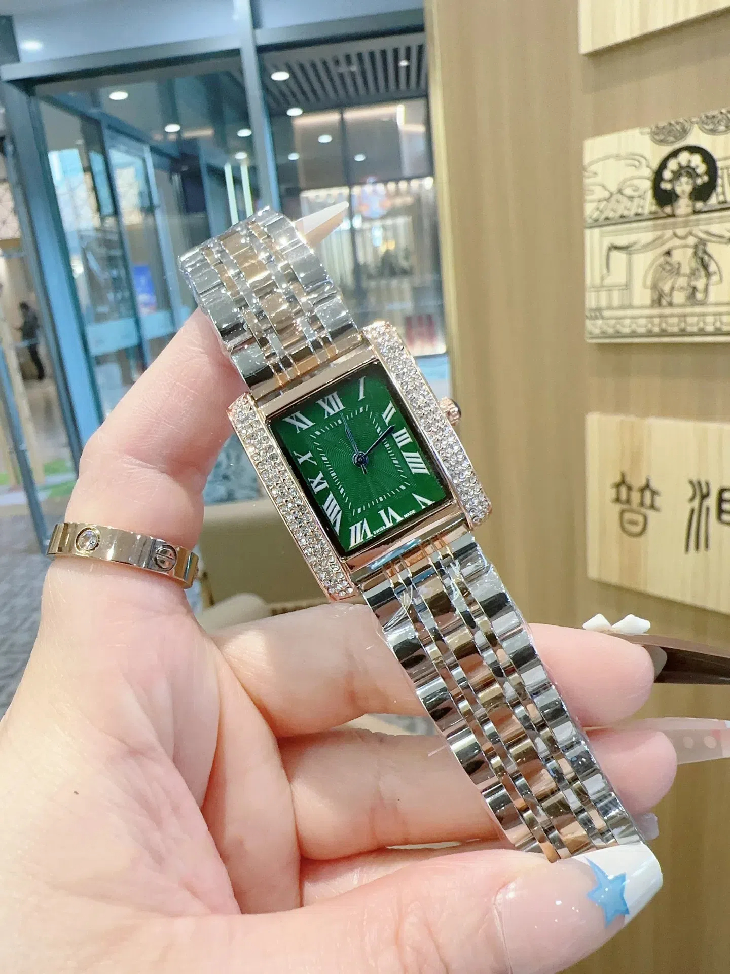 Fashion Quartz Wrist TANK Watch for Women Luxury Brand Belt Diamonds Square Dial Leather Strap Ladies Watches Clock