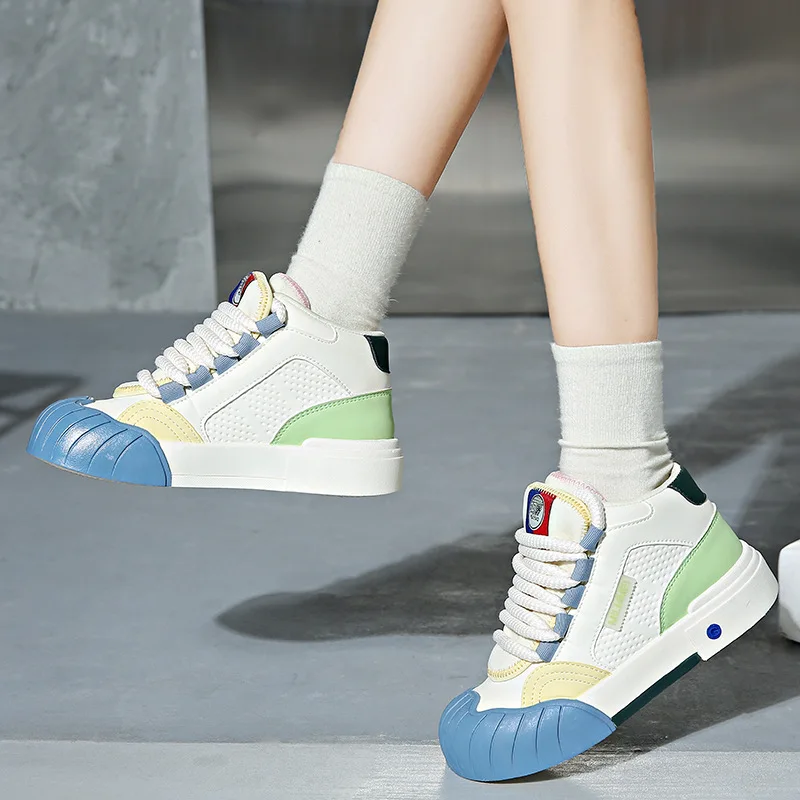2025 NEW Youth Women s Fashion Board Four Seasons Versatile Thick Sole Flat Outdoor Student Running Shoes Lightweight a ce