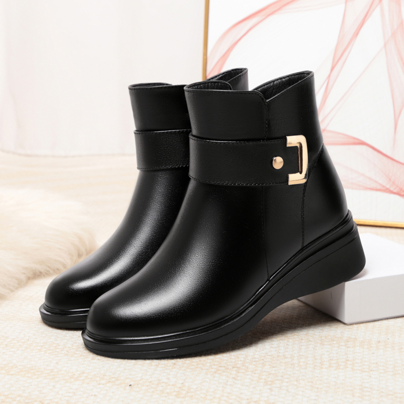 AIYUQI Women Snow Boots 2024 Winter New Genuine Leather Casual Marton Boots Women Wedge Heel Large Size Non Slip Mom Boots
