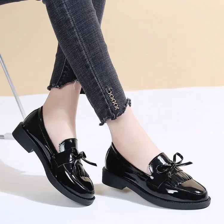 Women's Black Patent Leather Loafers Platform Slip on Shoes for Woman Autumn British Tassel Casual Bowknot Flats Shoes