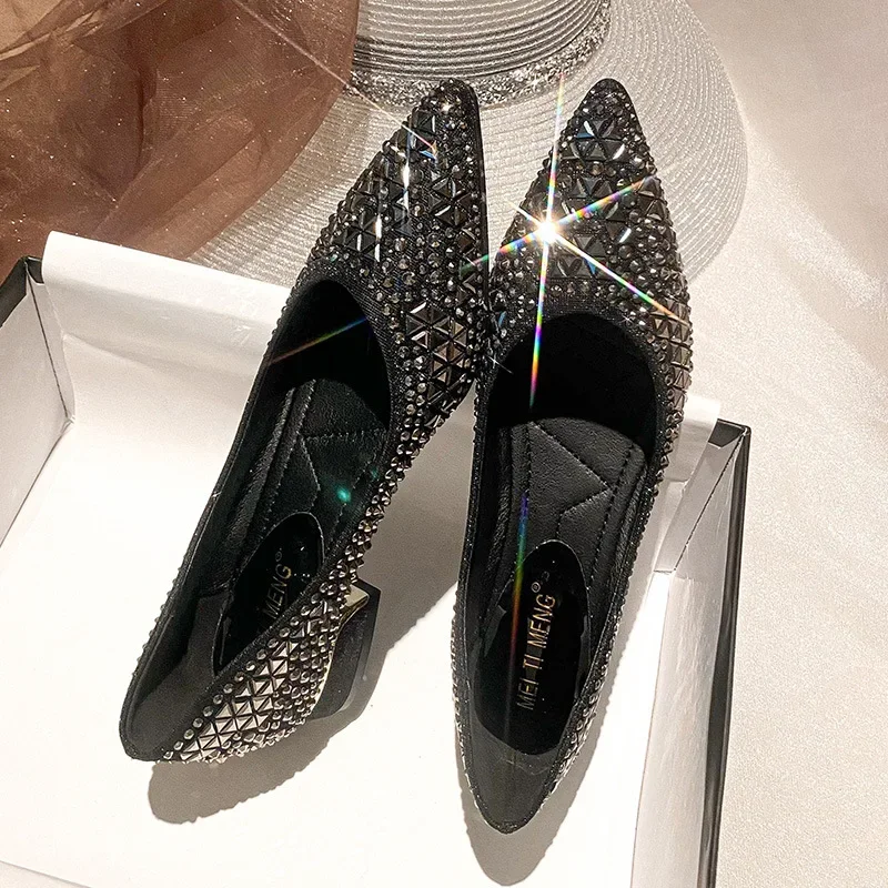 Glitter Sequins Pumps Woman Bling Diamonds Shoes Crystal Rivet Ladies Party Dress Pointy Toe Elegant Flat Bottom Loafer 2024