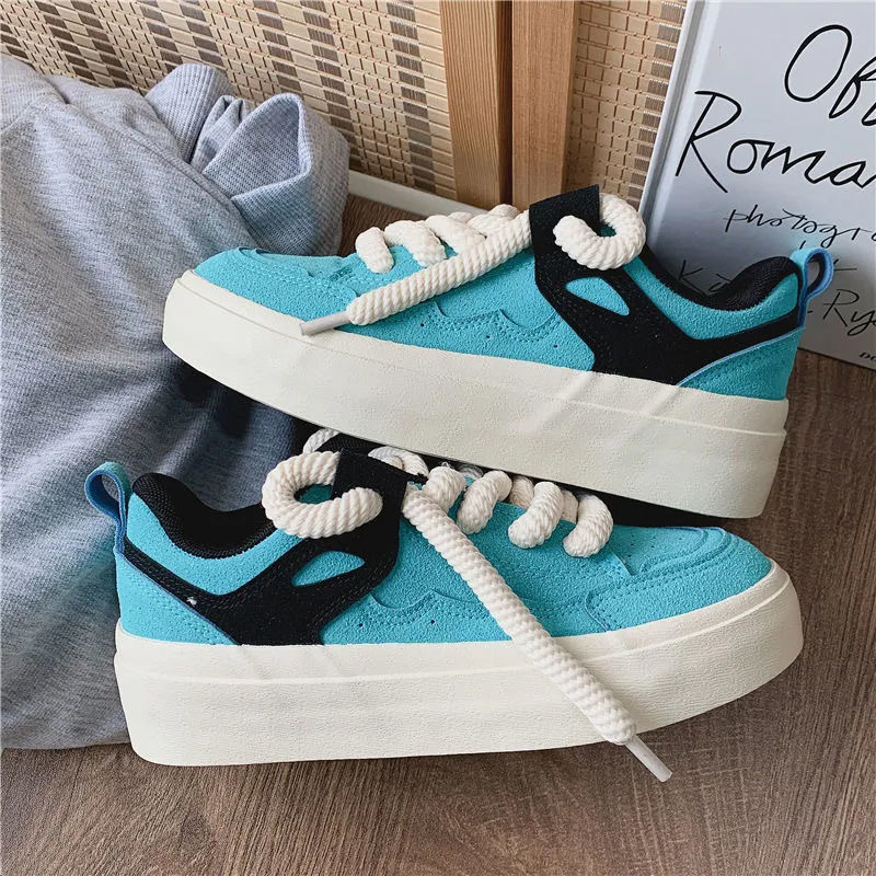 Women's versatile retro round toe casual board shoes