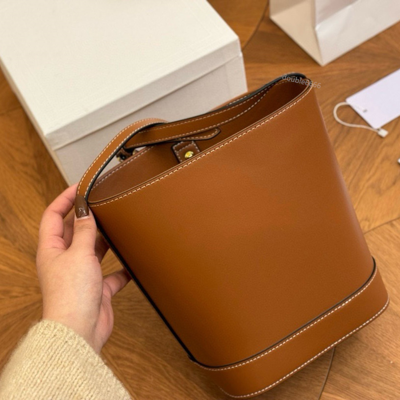 Tote Designer Bucket Shopper Sac Man Womens Cross Cross Body Weekend Taps Hands sac à main Geatine Leather Voyage Pochette Sacs d'emploi Crossbod