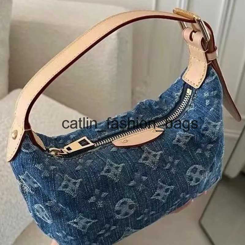 Shoulder Bags 2024 New Casual Laundry Denim Embroidered Handbag Vintage Blue Small Square Soft Bag Fashion Commuter Street Womens Y2K caitlin_fashion_bags H240904