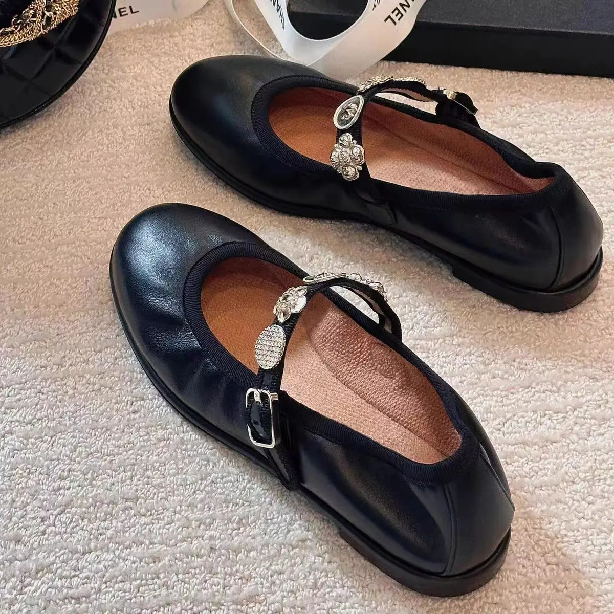 New Autumn Chunky Women Sports Shoes Fashion Metal buckle Shallow Platform Sneakers Ladies Casual Flats Outdoor Mary Jane Shoe