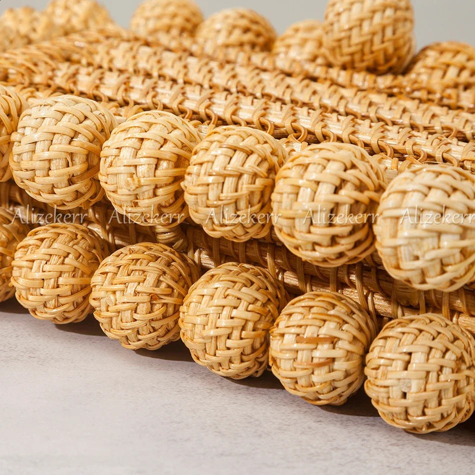 Alizekerr Beaded Hollow Out Wicker Bags Women Summer er Hand Woven Square Beach Straw Handbags Bohemian Holiday 240903 4