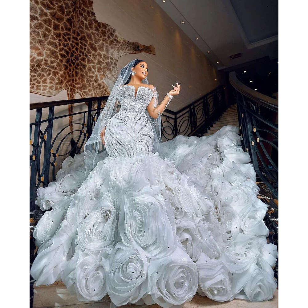 Wedding Exquisite Mermaid Dresses Long Sleeves V Neck Appliques Sequins D Diamonds Lace Train Folds Beaded Floor Length Bridal Gowns Custom Made Abiti