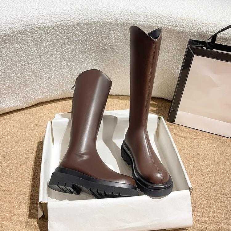 Small Tube Martin Boots Long Tube Boots For Women Winter Slim Thin Fashion Boots Small Stature V-mouth Knight Boots Thick Soled High Tube Boots 240826