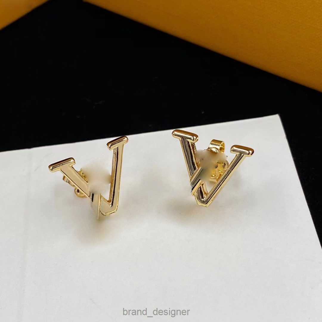 18K gold love V letters designer stud earrings for women luxury cute letter engagement elegant charm ear rings earring birthday gifts jewelry brand gift box packing