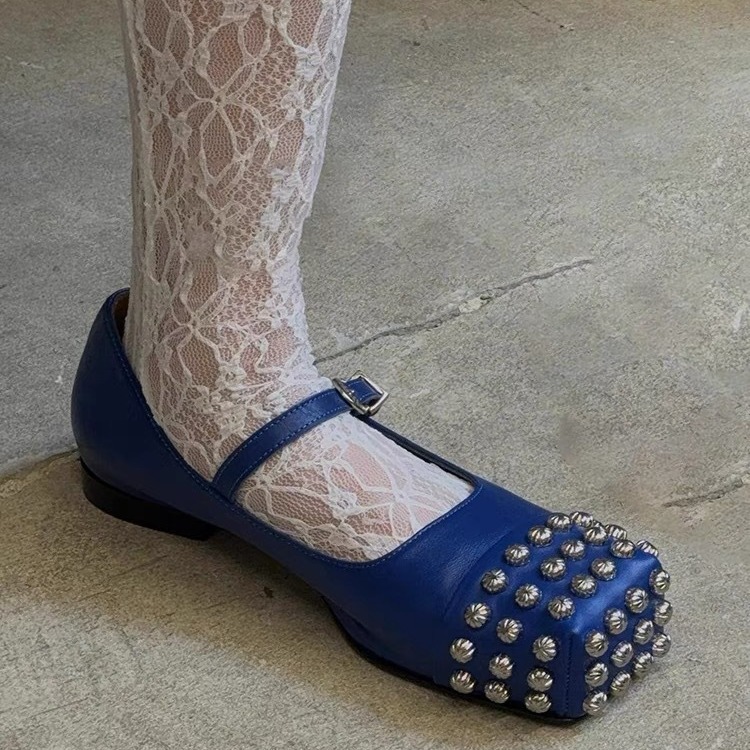 2025 new 6365a Rivet New Flat Autumn Bottom Tie Women's Square Head Shallow Mouth Outdoor Walking Single Shoes Hollow Female Sandals