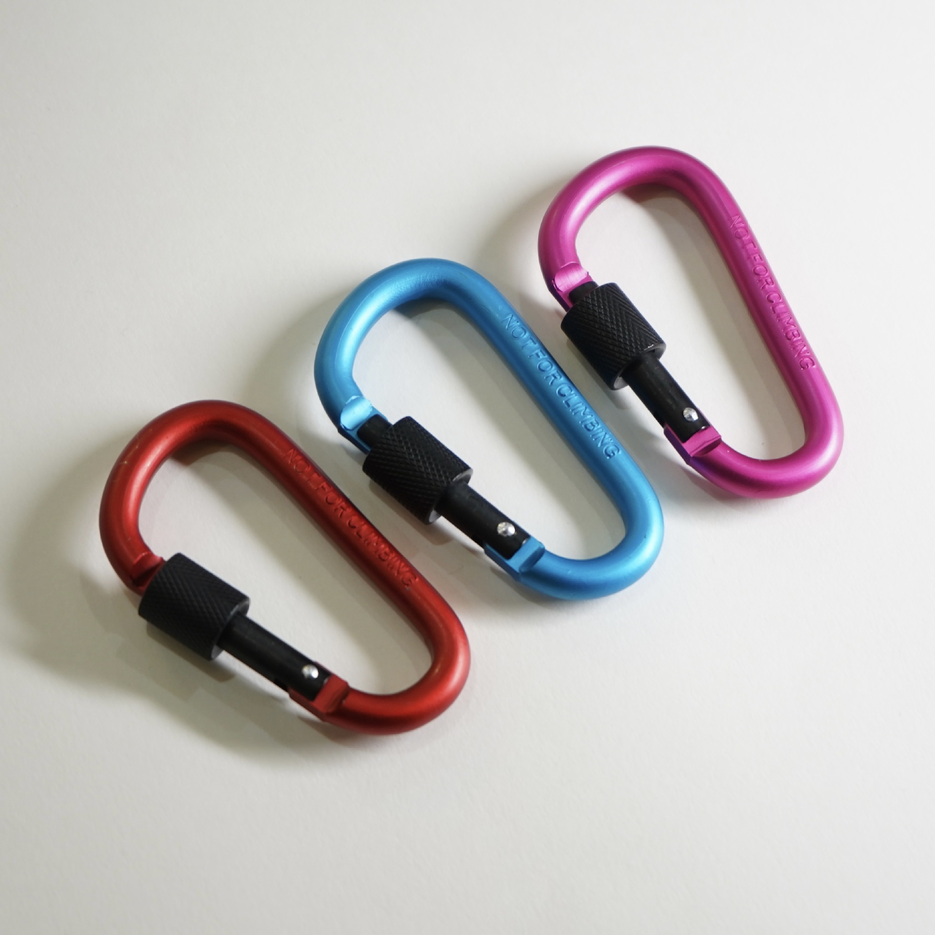 Strong 8cm D-Type Climbing Snap Hook with Safety Lock for Outdoor Activities