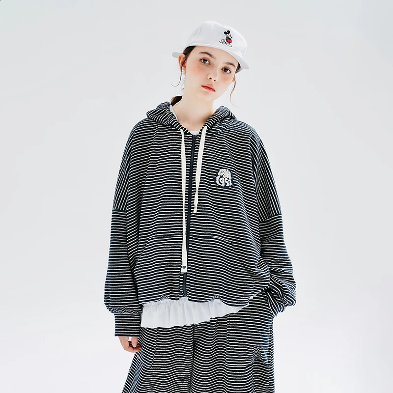 Imakokoni original striped round neck hooded sweatshirt for womens spring and autumn outerwear 234246 240902