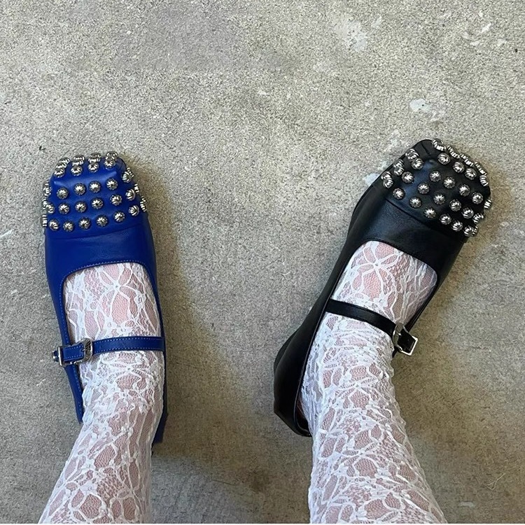 2025 new 6365a Rivet New Flat Autumn Bottom Tie Women's Square Head Shallow Mouth Outdoor Walking Single Shoes Hollow Female Sandals