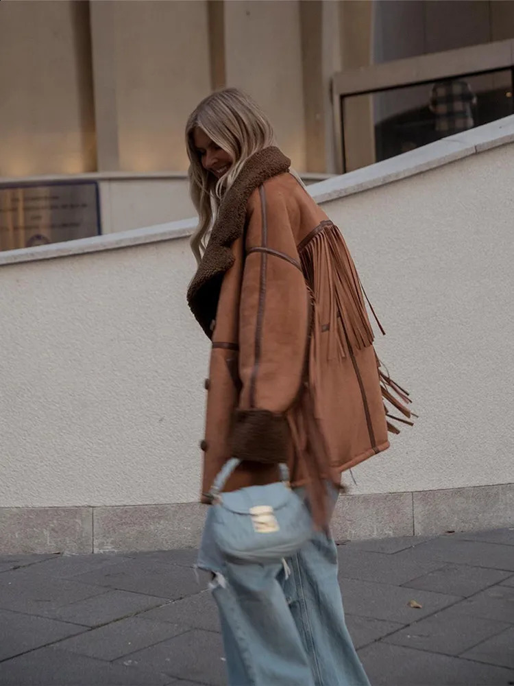 Chic Tassels Patchwork Women Winter Warm Jackets Fashion Lapel Long Sleeve Doublebreasted Coats 2024 Female High Street Outwear 240903