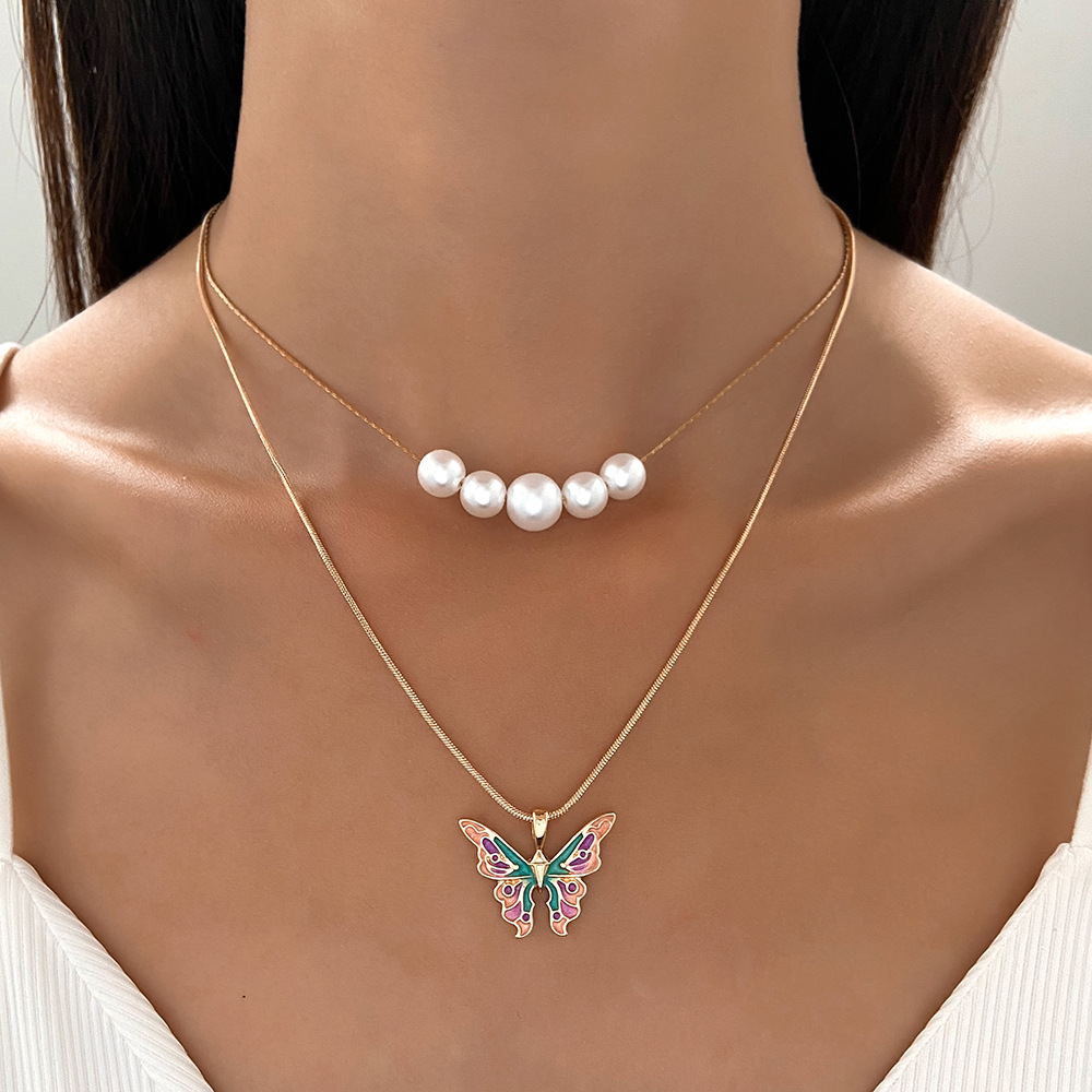 Girls' Dreamland Enchantment Necklace Featuring a Butterfly Droplet Pendant and Pearls