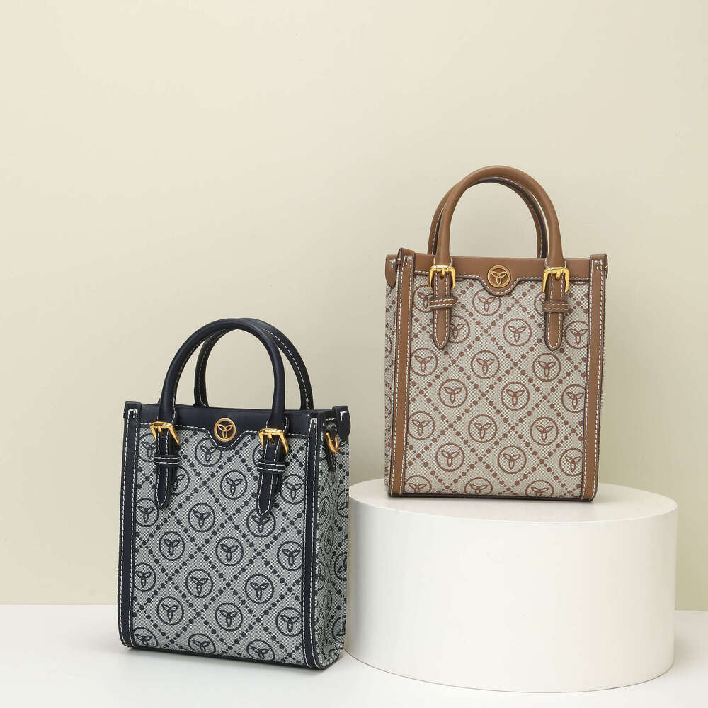 Brand Fashionable And Casual Handbag Versatile Mobile Phone Bag Single Shoulder Crossbody Small Square Bag