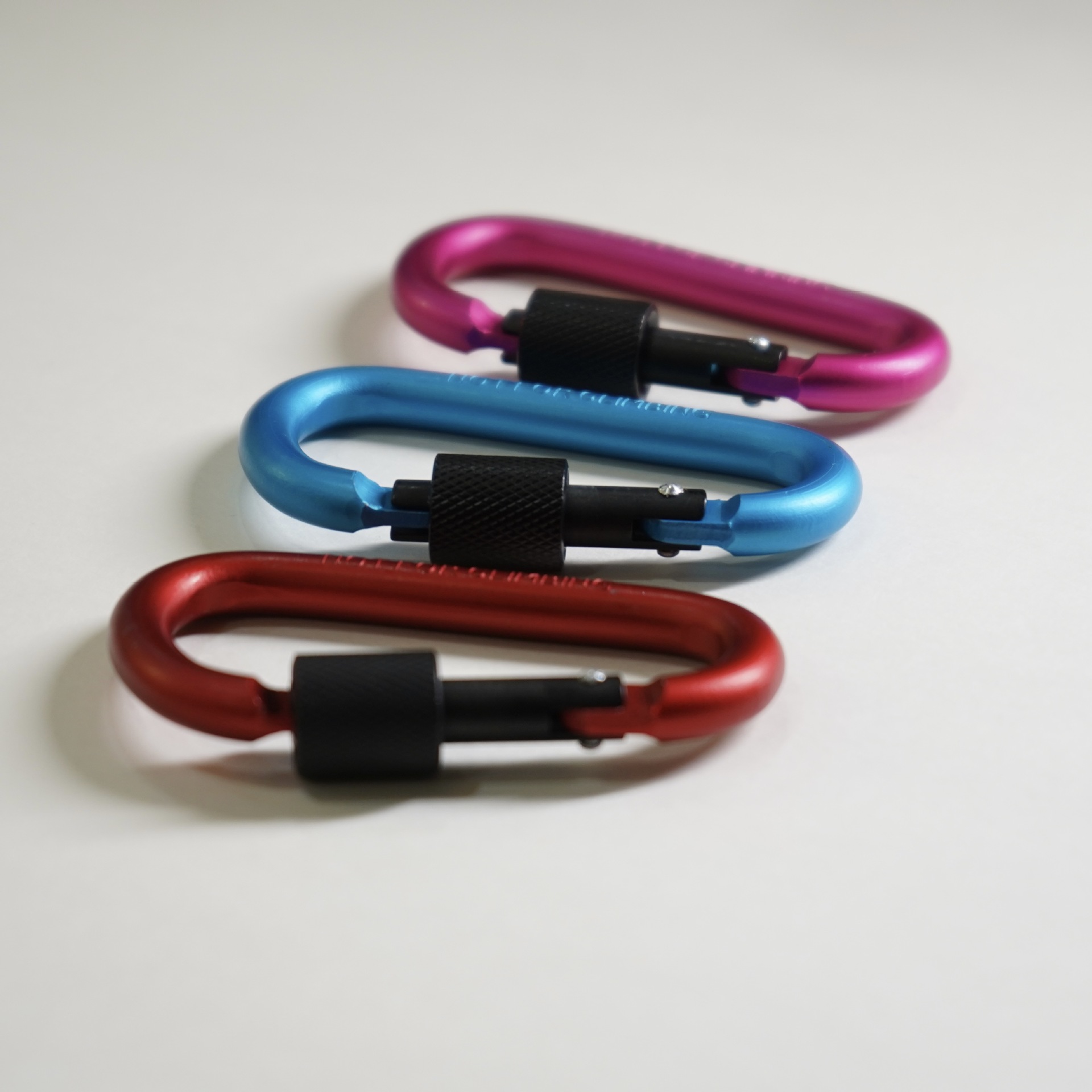 Strong 8cm D-Type Climbing Snap Hook with Safety Lock for Outdoor Activities