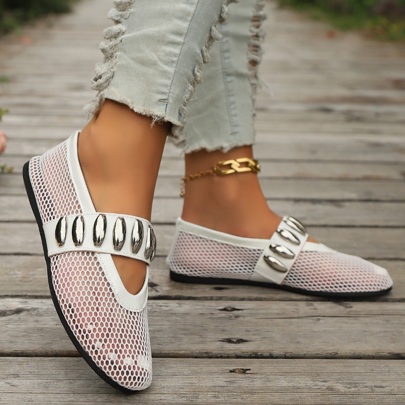 Fashion Mesh Flat Sandals Women Hollow Designer Sandals Female Metal Buckle Rivet Ballet Round Head Breathable Mesh Pumps Women