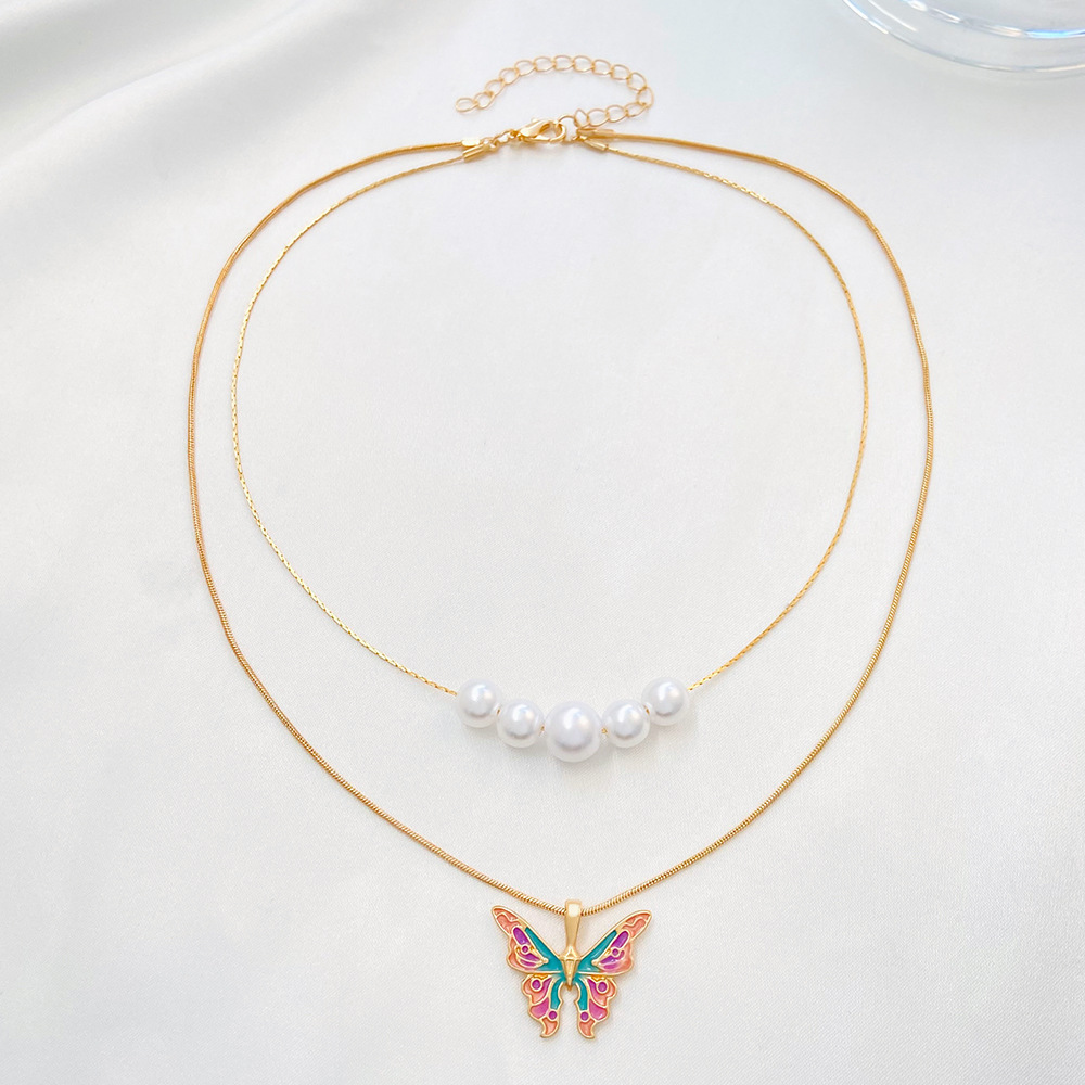 Girls' Dreamland Enchantment Necklace Featuring a Butterfly Droplet Pendant and Pearls