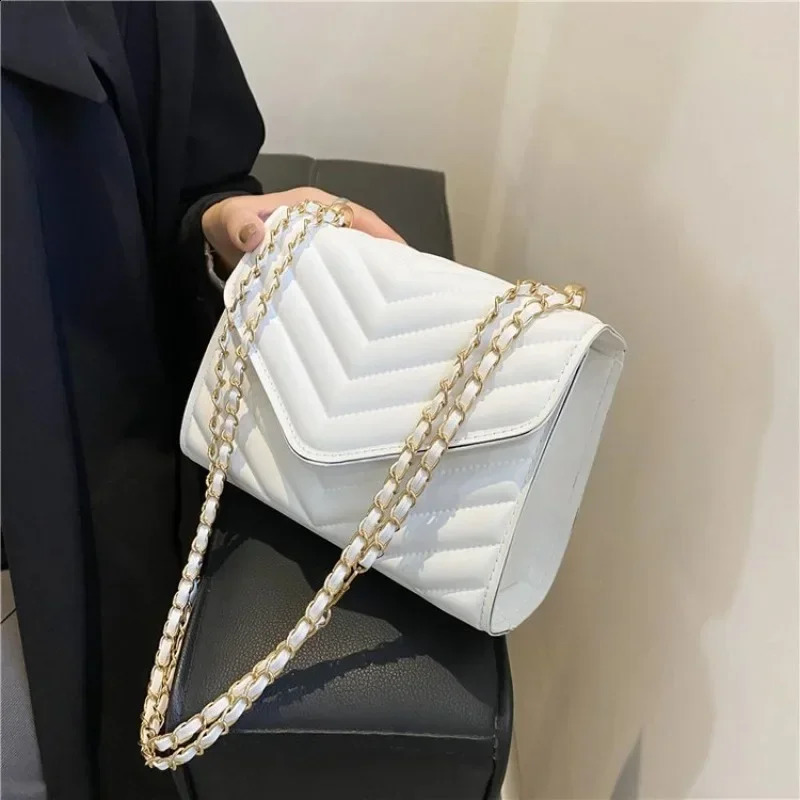 Vintage Embroidery Solid Color PU Leather Womens Crossbody Shoulder Sling Chain Bag Simple Square Hasp Bags Commuting 240904