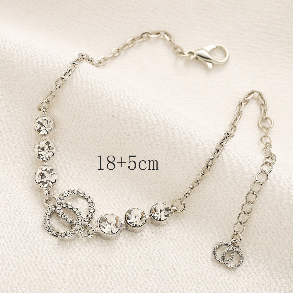 Designer Bracelet Bangle Letter Crystal Pearl Bracelet Women's Fashion Wedding Party Luxury Jewelry Accessories Never Fade Silver Wristband Cuff Chain Bracelet