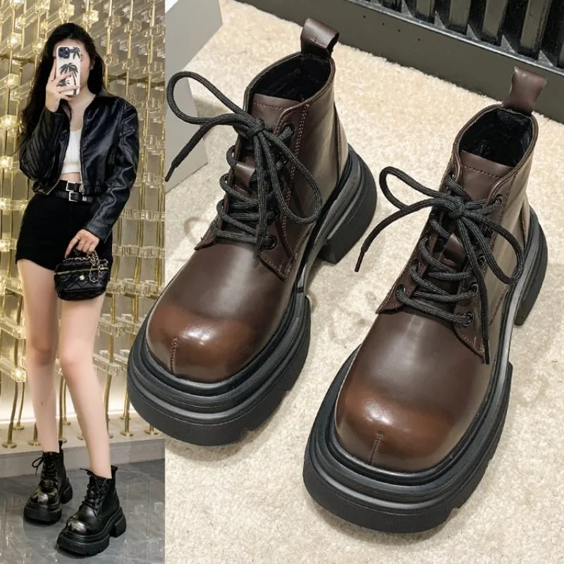 Gothic 2024 Black Boots Ankle Shoes on Heels Platform Sneakers Chunky for Women Designer Casual New Rock Booties e7c3