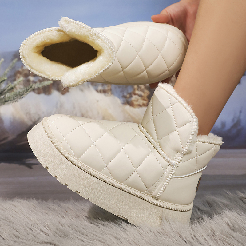 Warm Short Plush Waterproof Snow Women 2024 Trend Thick Bottom Winter Ankle Boots Woman Non Slip Platform Cotton Shoes