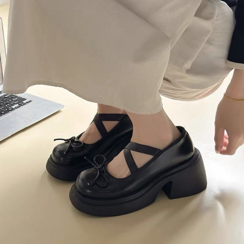 Bowknot Sweet Platform Mary Janes Women New Cross Strap Thick Single Shoes Ladies Buckle New Patent Leather Lolita Pumps 2548