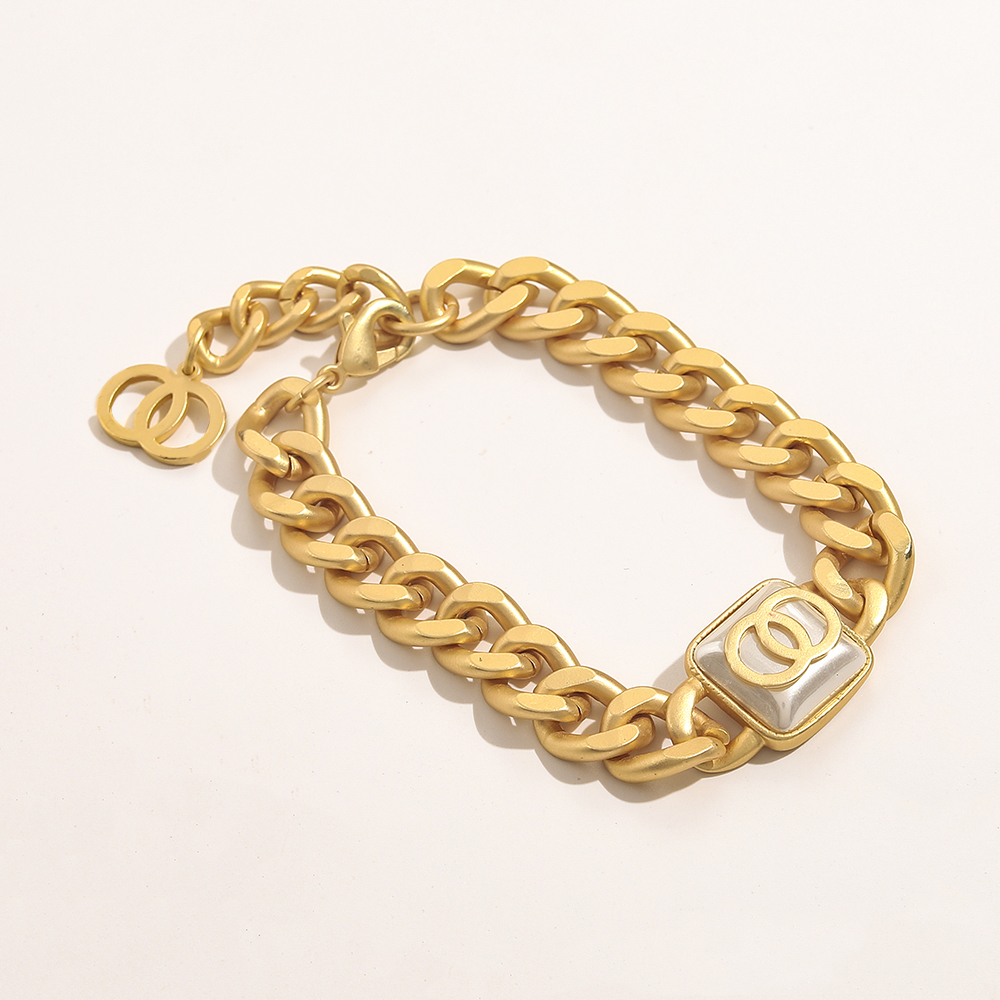 Classic Bracelets Link Chain Women Letter Bangle Gold-color Stainless Steel Crystal Lovers Gifts Wristband Cuff Chains 16+5cm Designer Jewelry Wedding Jewelry 2352