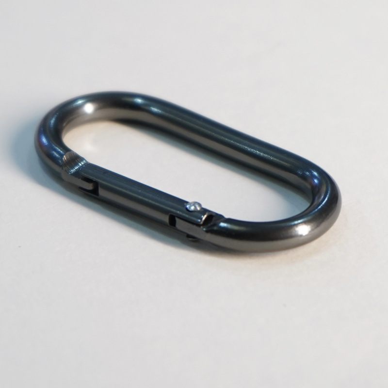 Heavy-Duty Aluminum Climbing Carabiner with Secure Locking Mechanism