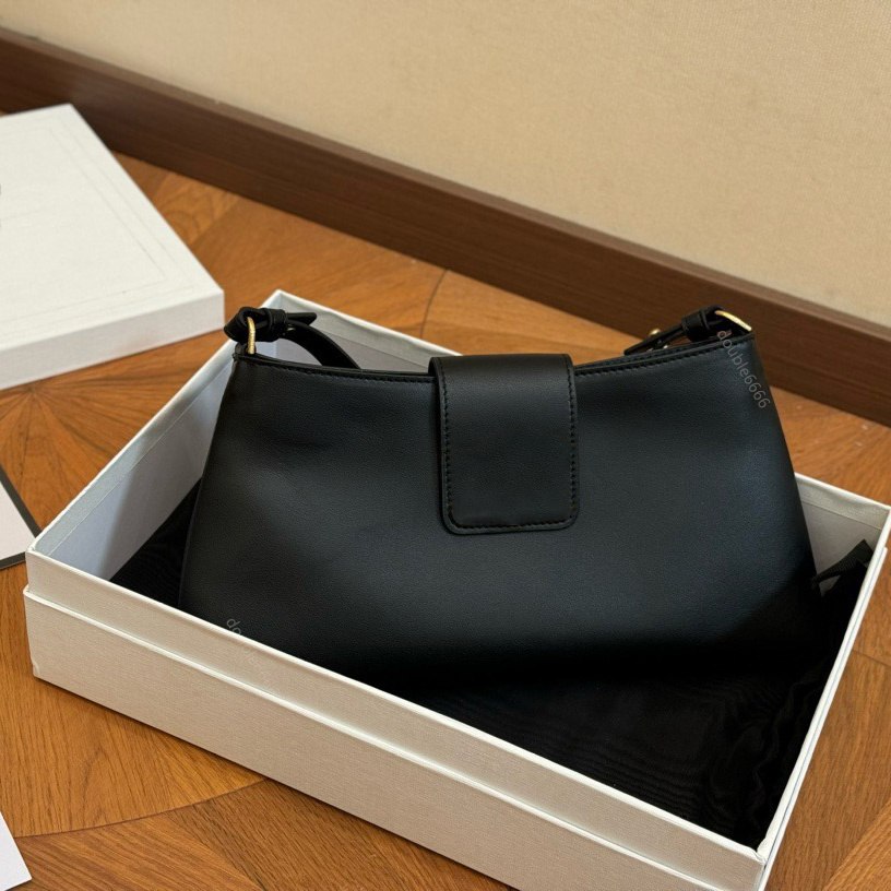 women Luxurys Handbad Crossbody Tote Womens beach Clutch Half Month Real Leather makeup bag Luxurys Purse Crossbody bag, shoulder bag, Travel bag, armpit bag, chain bag