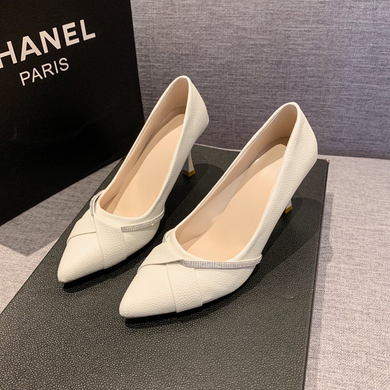 Ladies' High Heels 2024 Autumn New Style Sexy Thin Heel Pointed Water Diamond Shallow Mouth Work Shoe Banquet Elegant High Heels