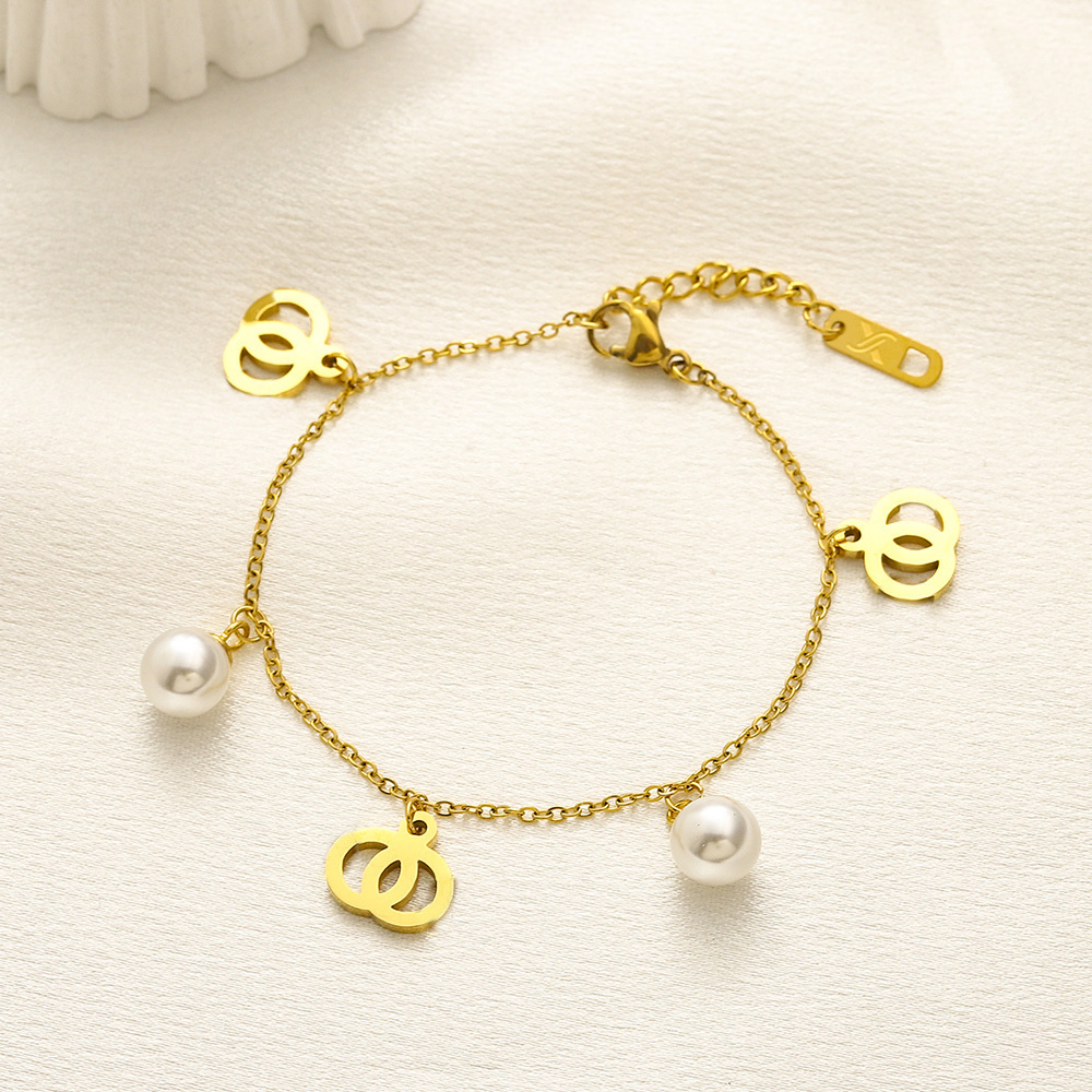 Designer Bangle Crystal Pearl Women's Romantic Fashion Accessories Wedding Party Jewelry Round Dias Letter Chain Bracelet