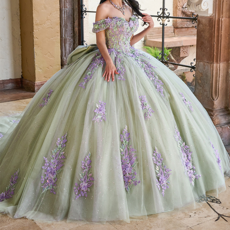 Light Green Shiny Quinceanera Dresses Ball Gown Lace Applique Beaded Crystal Tull With Bow Corset Sweet 16 Dress Vestidos De 15 Anos