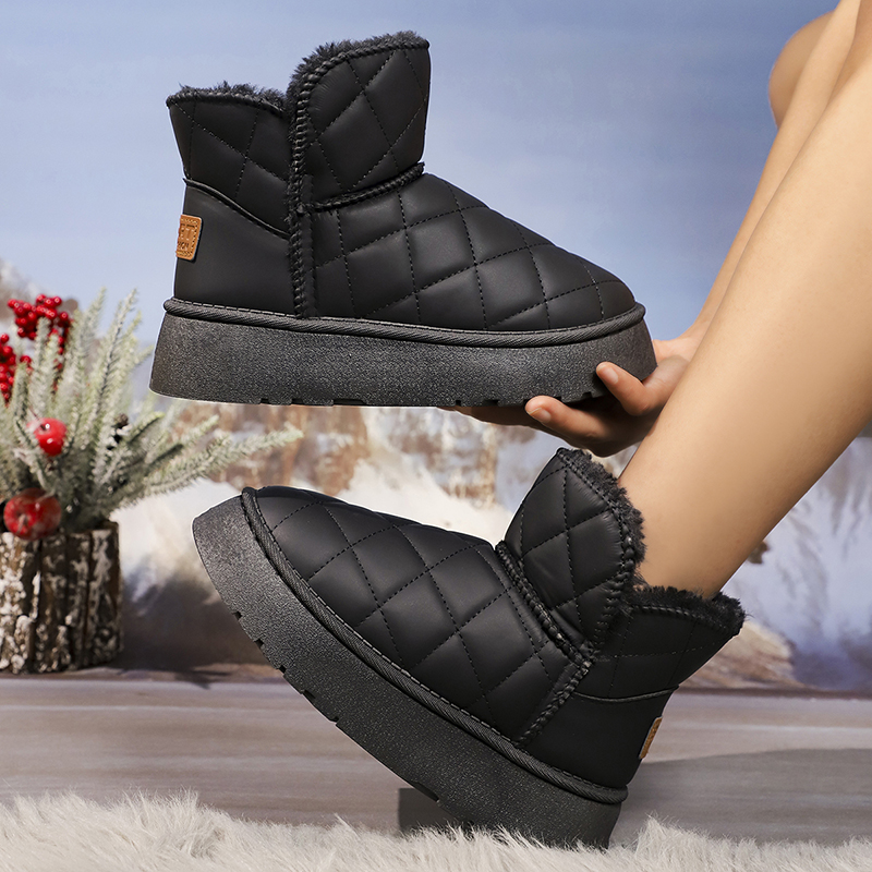 Warm Short Plush Waterproof Snow Women 2024 Trend Thick Bottom Winter Ankle Boots Woman Non Slip Platform Cotton Shoes