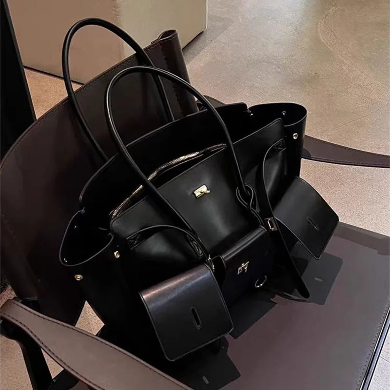 Large Capacity Travel Bag with Square Buckle: Your Stylish Shopping Companion
