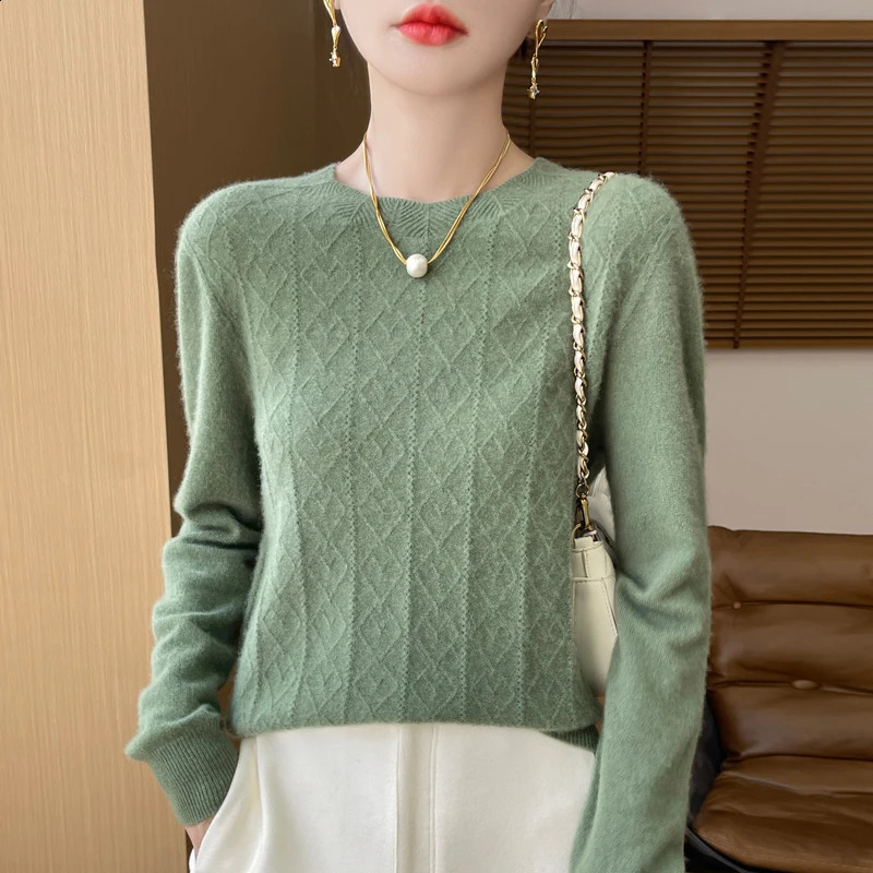FallWinter Womens Sweater 100% Pure Wool Lotus Collar Solid Color Loose Knitted Cashmere Pullover 240904