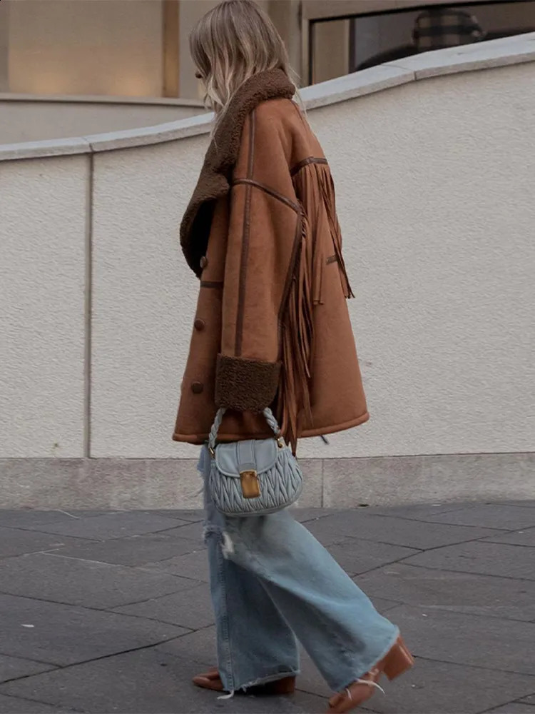Chic Tassels Patchwork Women Winter Warm Jackets Fashion Lapel Long Sleeve Doublebreasted Coats 2024 Female High Street Outwear 240903