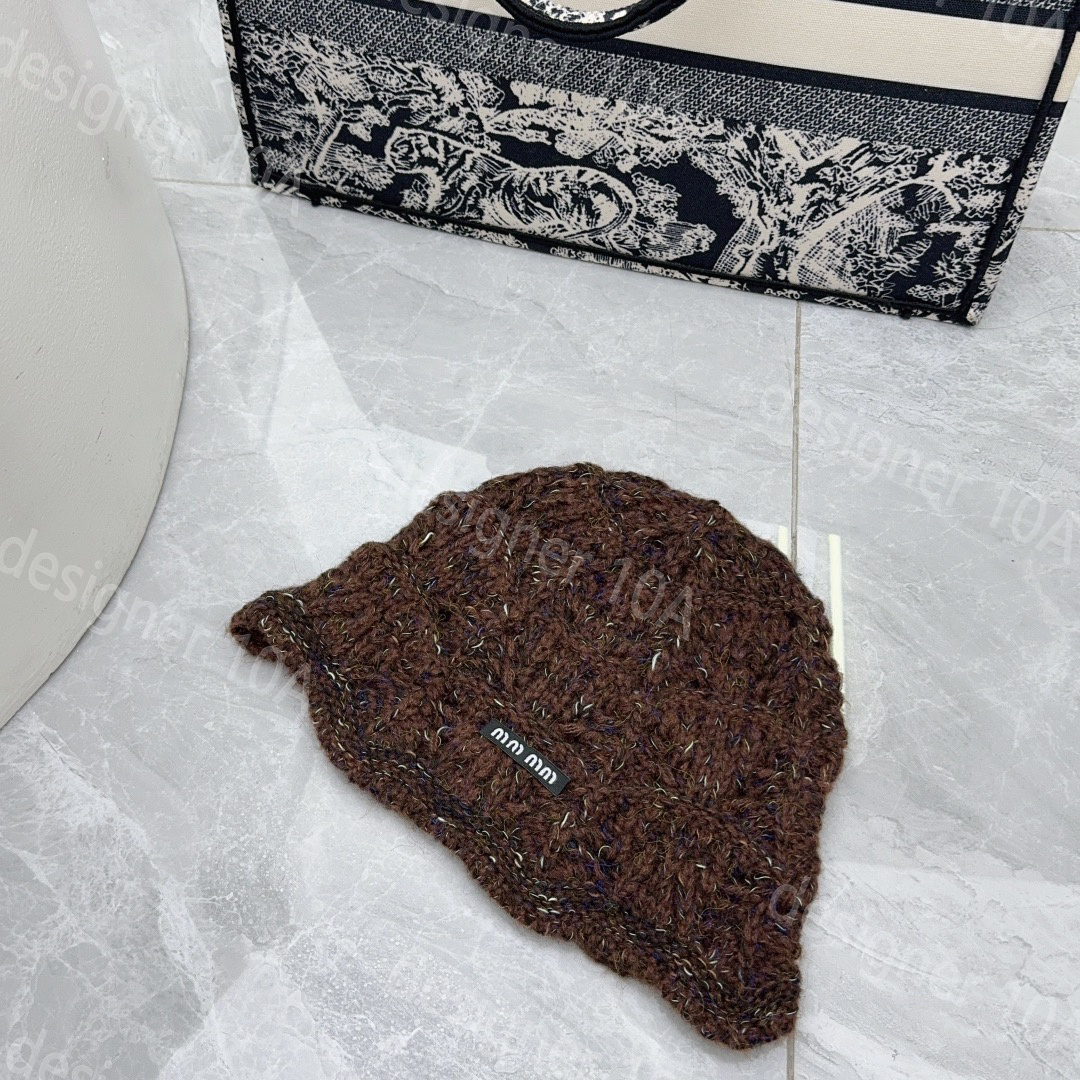 Knitted hat miumi designer wool thread weaving miumiusss beanie autumn winter warm outdoor ice skating skiing women men cap