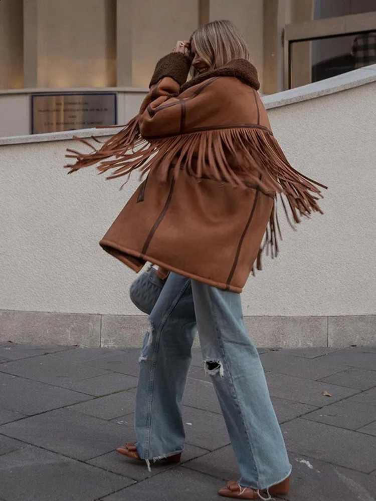 Chic Tassels Patchwork Women Winter Warm Jackets Fashion Lapel Long Sleeve Doublebreasted Coats 2024 Female High Street Outwear 240903