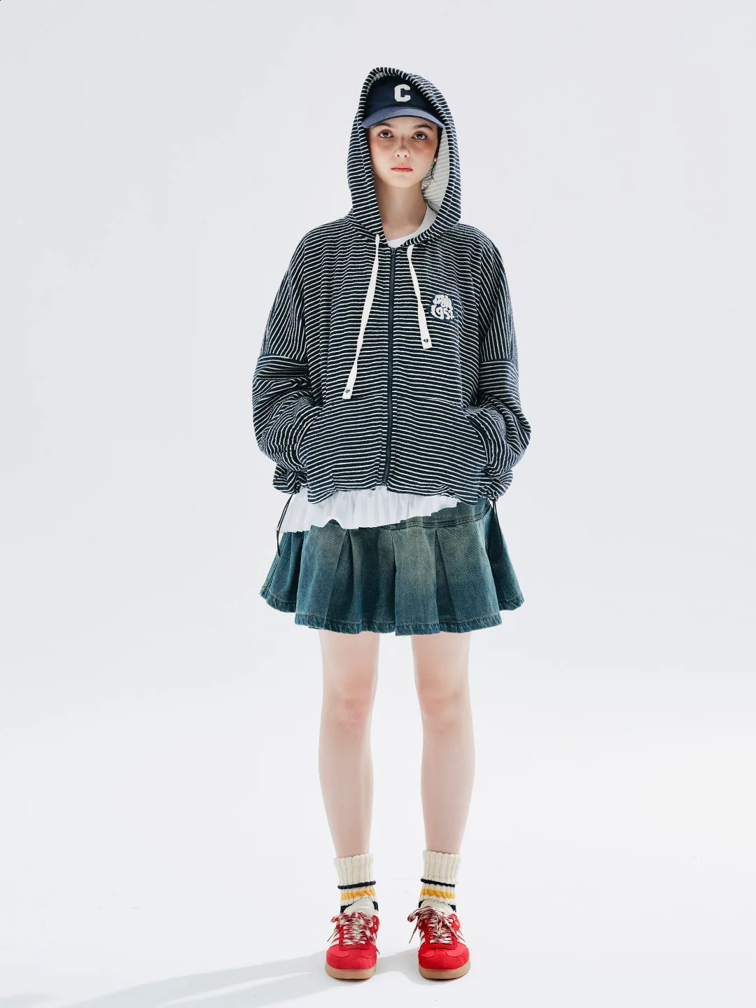 Imakokoni original striped round neck hooded sweatshirt for womens spring and autumn outerwear 234246 240902