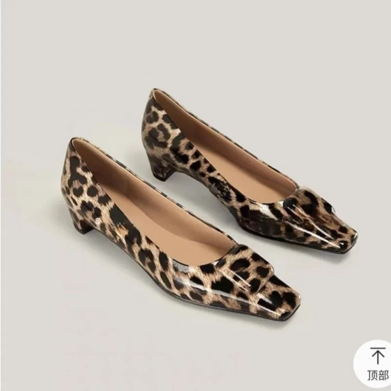 2024New design Leopard chunky heel shoes women high heel shoes pointed toe block heel pumps comfort casual