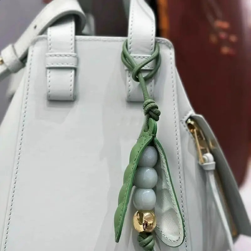 Pea classic fresh bean pod handmade ethnic style car interior key pendant bag accessories 240902 zhanyishengli