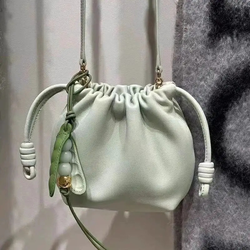 Pea classic fresh bean pod handmade ethnic style car interior key pendant bag accessories 240902 zhanyishengli