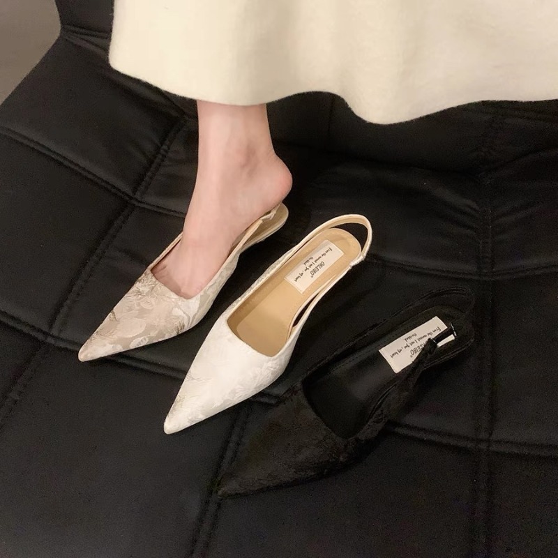 Spring New New Summer Women Kitten Pointed Toe Sandals Fashion Back Buckle Bg Sier Ladies Casual Med Heels Shoes 015e