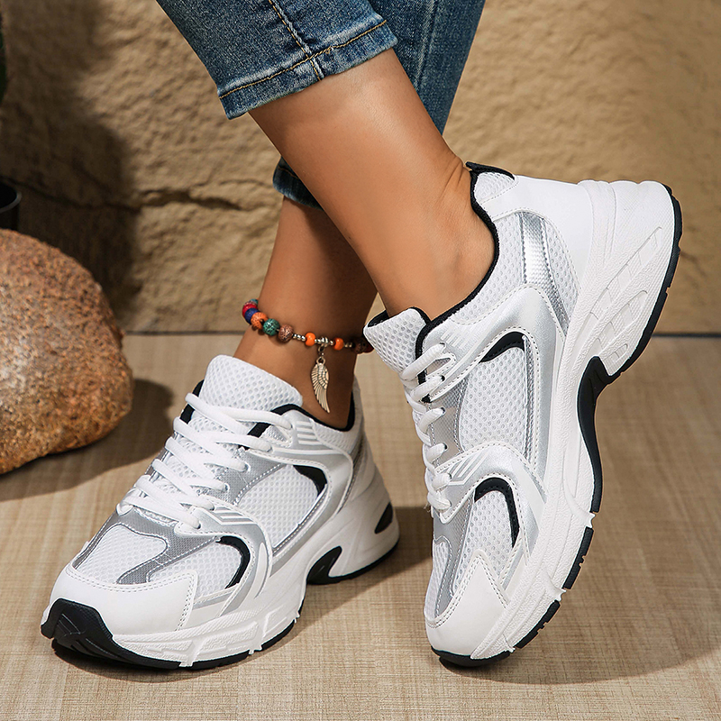 Breathable Platform Sneakers Women Outdoor Non-Slip Sports Shoes Ladies Plus Size 43 Lace-Up Flat Heel Mesh Vulcanized Shoes