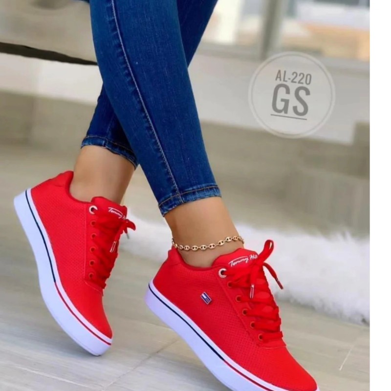 2024 New Women's Low-top Vulcanized Round Toe Casual Flat Shoes Lace-up Women Versatile Comfortable