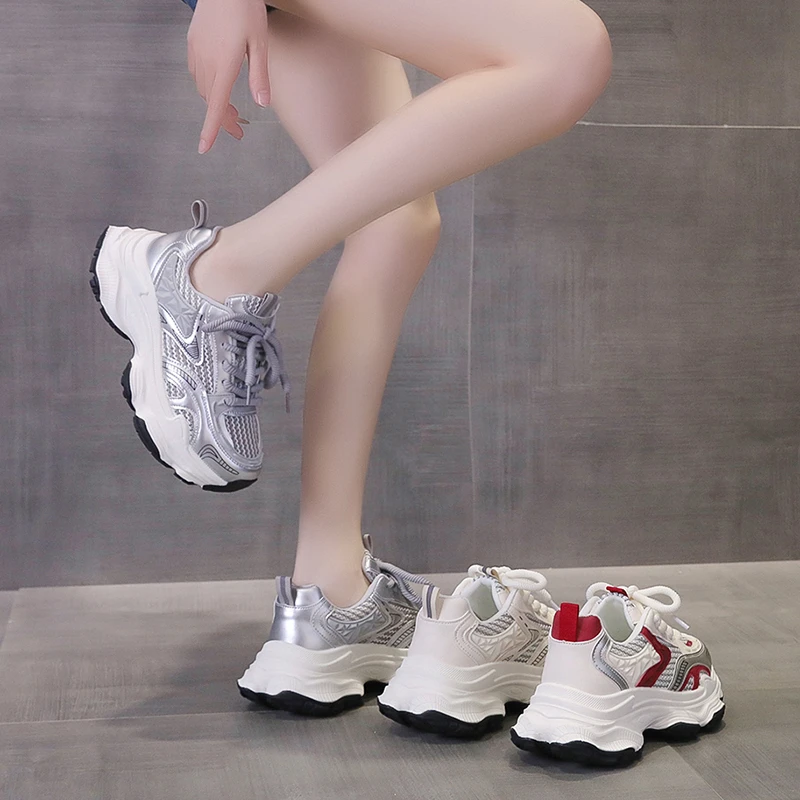 2024 New Autumn Women's Shoes Breathable Mesh Surface Single Shoe Thick Sole Lightweight Running Leisure Sports Shoes